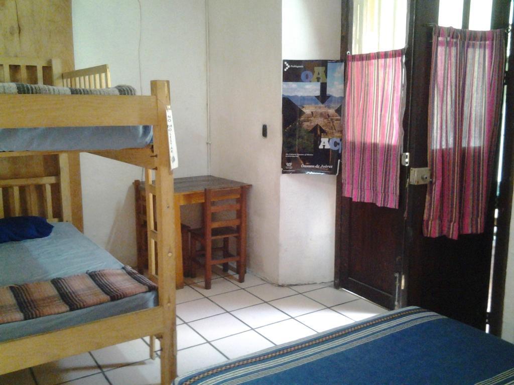 Oaxaca Hostal Luz De Luna Nuyoo חדר תמונה